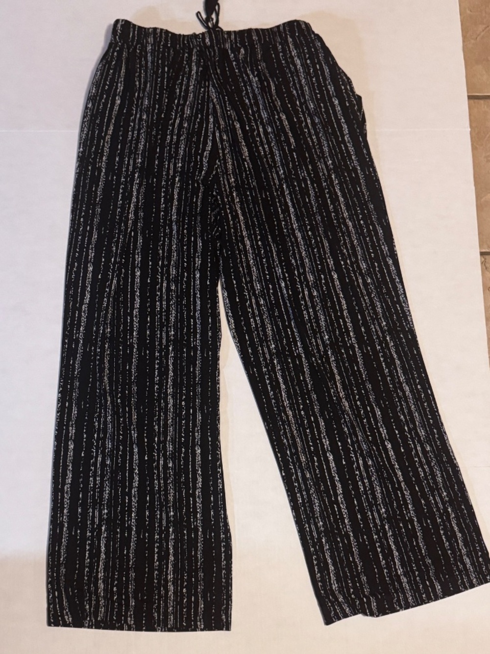 Rafaella Comfortable XL Women's Black & White Pants Wide Leg Flowing Bottoms - Picture 9 of 9